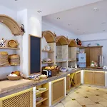 Edelweiss Hotel 4*