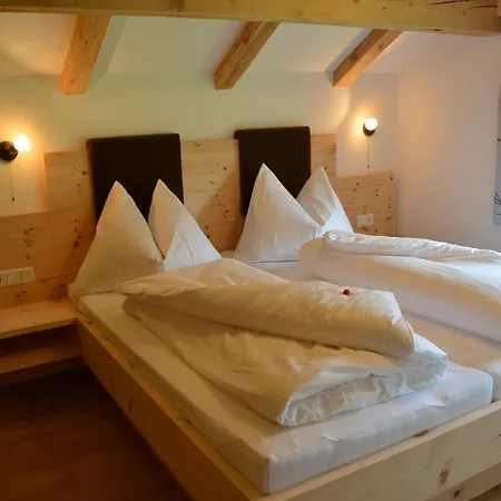 Edelweiss Hotel 4*